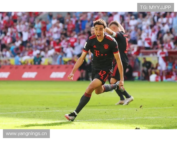 佩德里：对比穆西亚拉——控场能力与突破能力对比