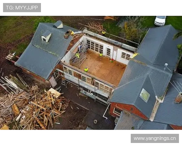 扎克拉文的豪宅又翻新了？普通人连门都摸不到啊这生活！